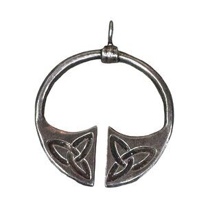 Celtic Trinity Knot Silver Pendant Vintage Craftsmanship Pennanular Vintage 1.5"